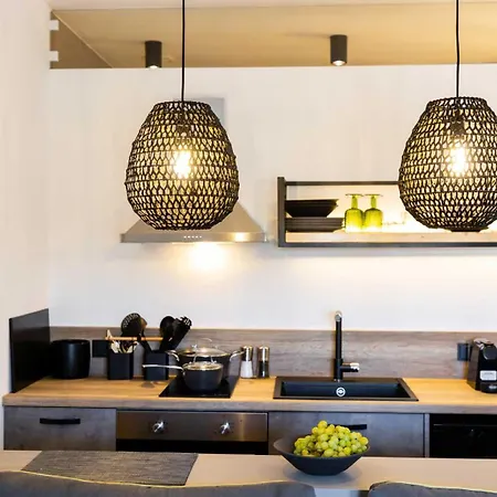 Lofts The Summer Village 公寓 *