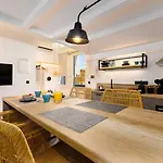 Lofts The Summer Village Apartamento