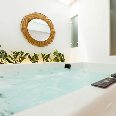 Lofts The Summer Village Apartment