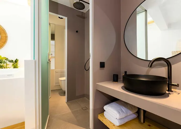 Lofts The Summer Village Apartment