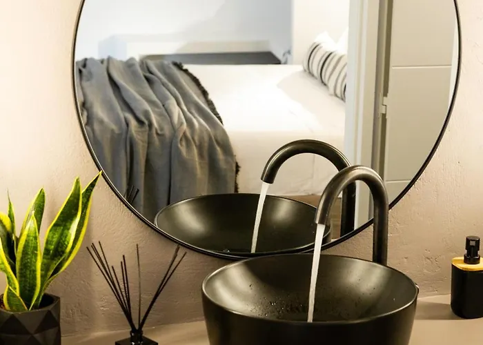 Lofts The Summer Village Apartman *